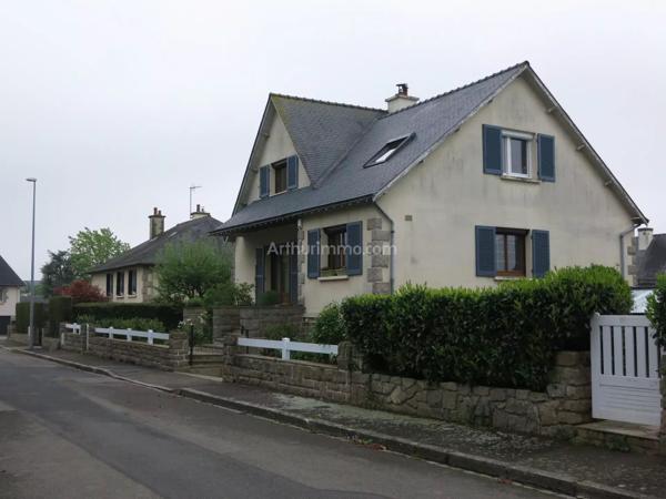Location                                                      Maison
                        
                     7 pièces                      130 m2                     à La Chapelle-des-Fougeretz