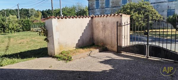 Location maison Ecoyeux : 675 € - AJP Immobilier Saintes