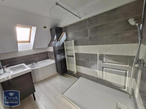 Maison à louer 4 pièces 125.54m² Vivy (37500)