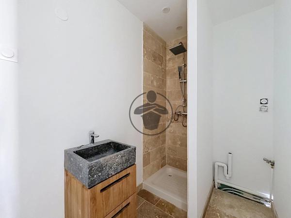 Location                                                      Appartement
                        
                     1 pièces                      26 m2                     à Saint-Quentin