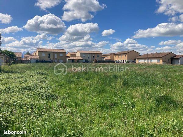 Terrain de 761 m²