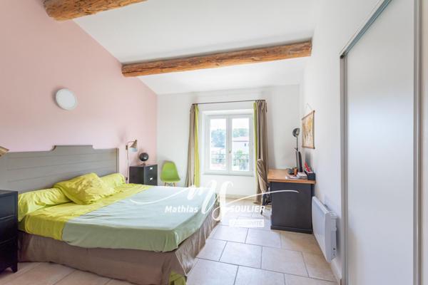 Bastide de 224m² sur 3809 m² paysagés de 2005