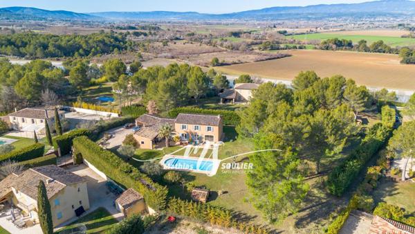 Bastide de 224m² sur 3809 m² paysagés de 2005