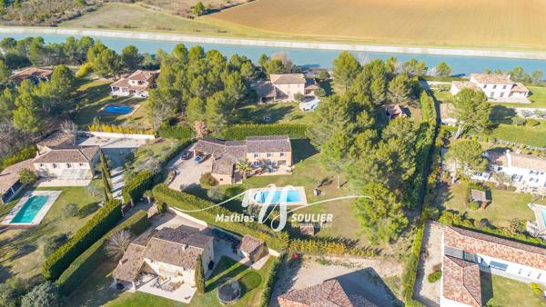 Bastide de 224m² sur 3809 m² paysagés de 2005