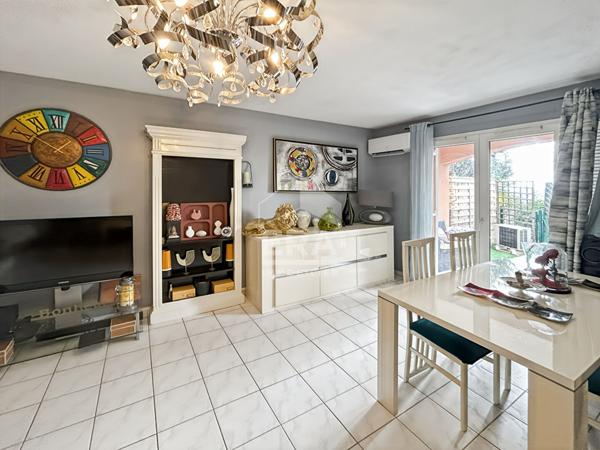 APPARTEMENT DUPLEX DE TYPE 3 PIECES EN REZ DE JARDIN