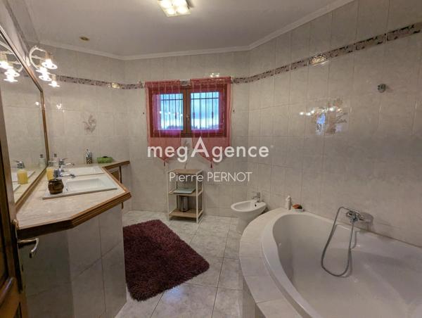 Maison à FONSORBES, 31470 - 6 pièces 240m²