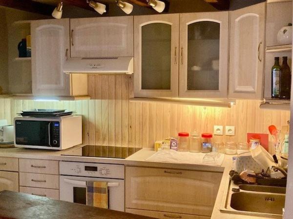 MAISON DE VILLAGE AVEC TERRAIN ET PISCINE NON ATTENANTS