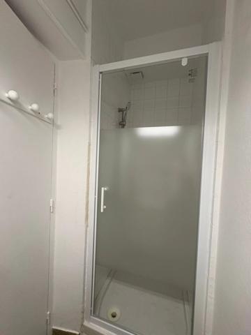 Location                                                      Appartement
                        
                     3 pièces                      44 m2                     à Fontainebleau