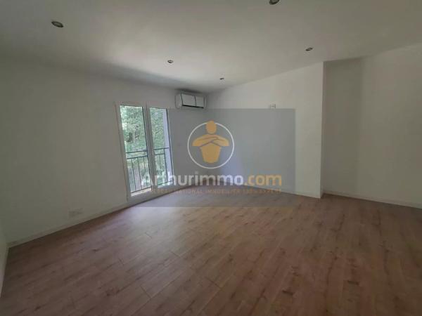 Vente                                                      Maison
                        
                     7 pièces                      111 m2                     à Mouroux