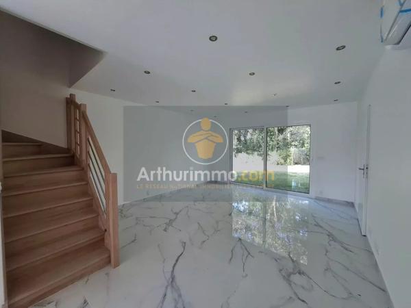 Vente                                                      Maison
                        
                     7 pièces                      111 m2                     à Mouroux