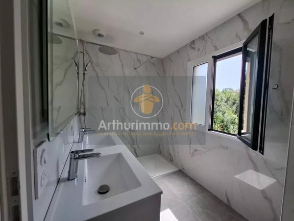 Vente                                                      Maison
                        
                     7 pièces                      111 m2                     à Mouroux
