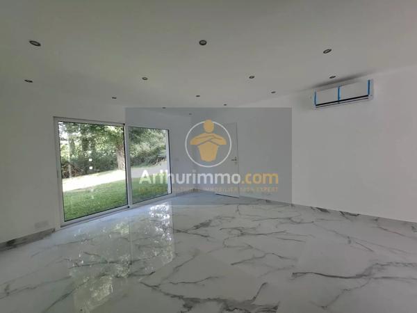 Vente                                                      Maison
                        
                     7 pièces                      111 m2                     à Mouroux