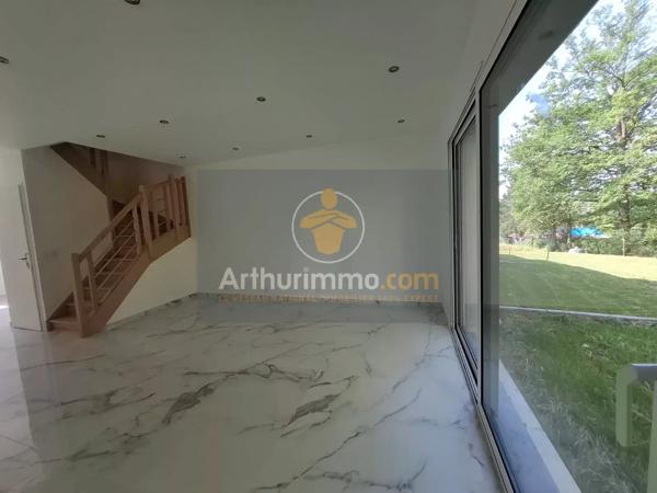 Vente                                                      Maison
                        
                     7 pièces                      111 m2                     à Mouroux