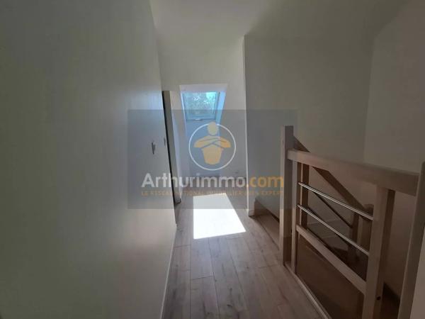 Vente                                                      Maison
                        
                     7 pièces                      111 m2                     à Mouroux