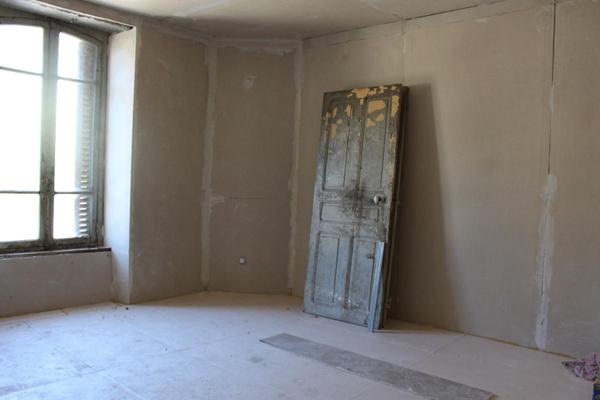 Immeuble de 3 / 4 appartements à Bort-Les-Orgues (19)
