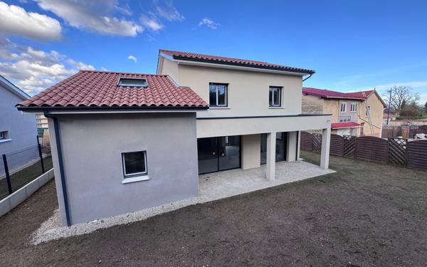 Maison à vendre    5 pièces •  Colombier-Saugnieu