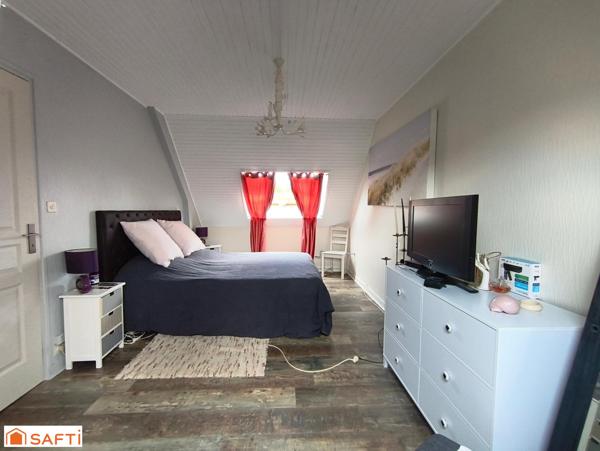 Maison familiale de 160m² avec piscine et triple garage