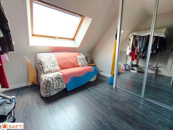 Maison familiale de 160m² avec piscine et triple garage