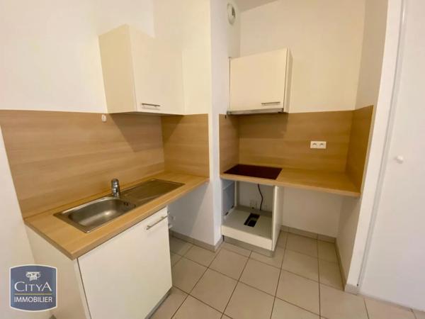 Appartement à louer 2 pièces 42.1m² Tours (37000)