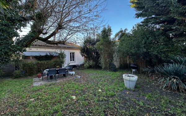 Maison à louer    3 pièces • 80 m2 Bordeaux