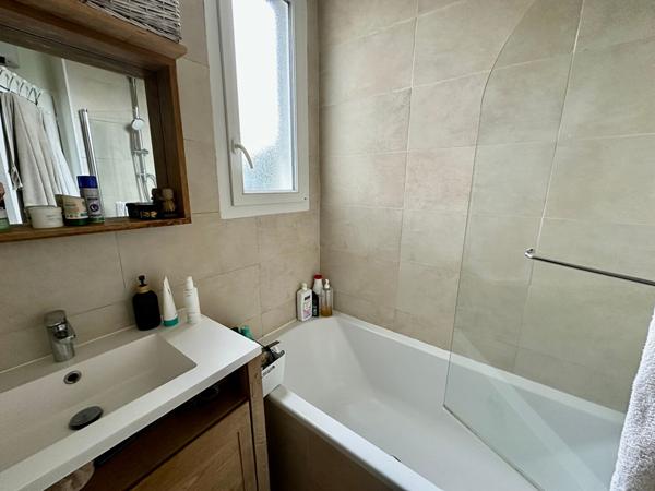 Appartement T3 avec jardin à Saint-Denis-en-Val. Bien rare dans une petite copropriété