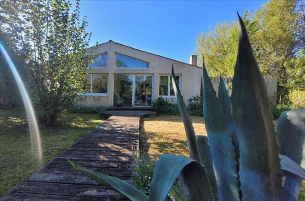 Maison à vendre à Marans en Charente-Maritime (17230), ref : RA03
