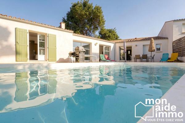 Maison familiale avec piscine et duplex attenant