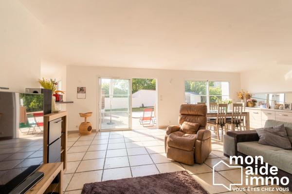 Maison familiale avec piscine et duplex attenant