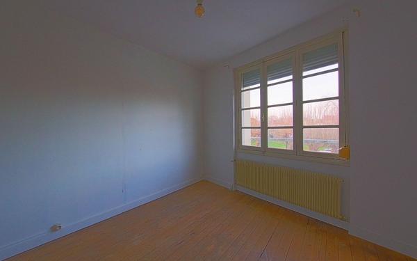 Maison à vendre    2 pièces •  Nesle