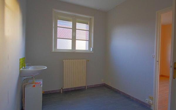 Maison à vendre    2 pièces •  Nesle