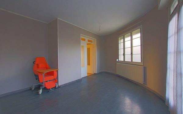 Maison à vendre    2 pièces •  Nesle