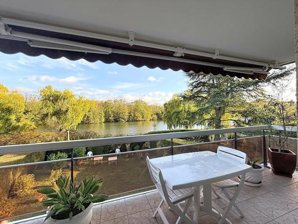 Appartement avec vue exceptionnelle sur la Seine