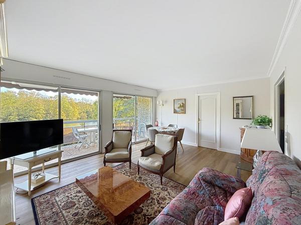 Appartement avec vue exceptionnelle sur la Seine