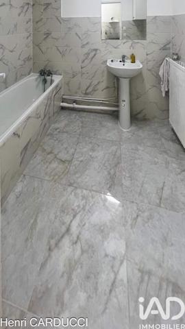 Appartement à vendre 4 pièces 73 m² Aubervilliers