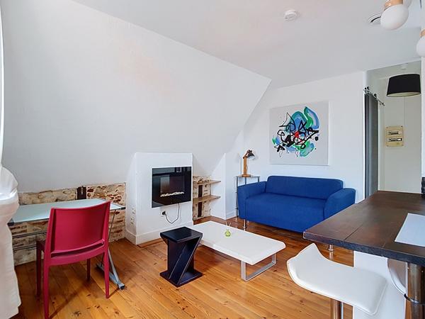 A louer PAU HYPER CENTRE Appartement T2 meublé en dernier étage