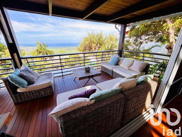 House for sale 8 rooms 274 m² L'Étang-Salé