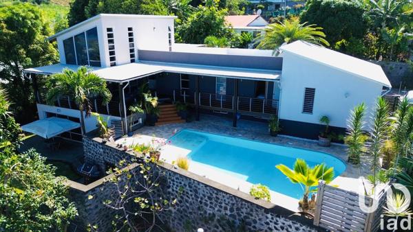 House for sale 8 rooms 274 m² L'Étang-Salé