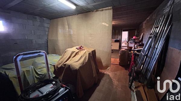 House for sale 8 rooms 274 m² L'Étang-Salé