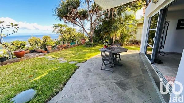 House for sale 8 rooms 274 m² L'Étang-Salé