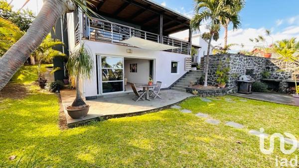 House for sale 8 rooms 274 m² L'Étang-Salé