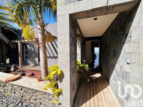 House for sale 8 rooms 274 m² L'Étang-Salé