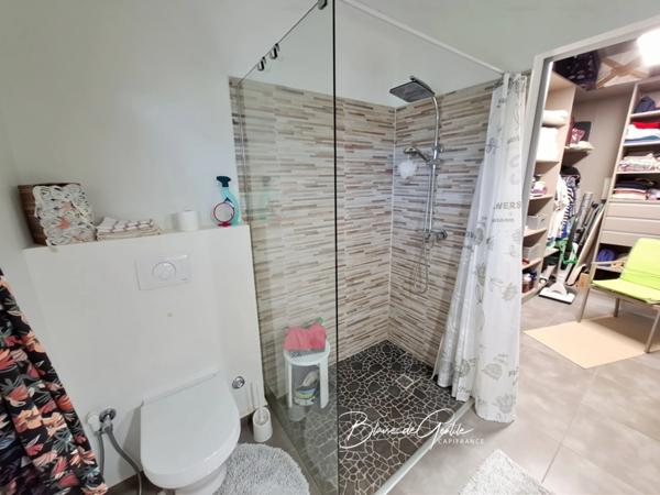 Maison moderne à vendre 4 pièces LE MOULE (971)