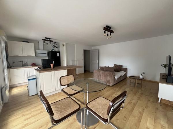 Appartement à louer 1 115 € CC La Rochelle 3 p 64 m² DPE C