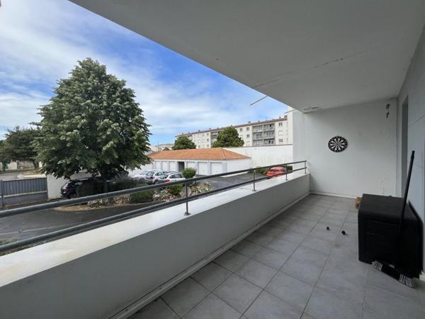 Appartement à louer 1 115 € CC La Rochelle 3 p 64 m² DPE C