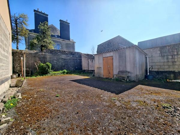 🏡 Maison de ville avec extérieur sans vis-à-vis – Centre de Tinchebray