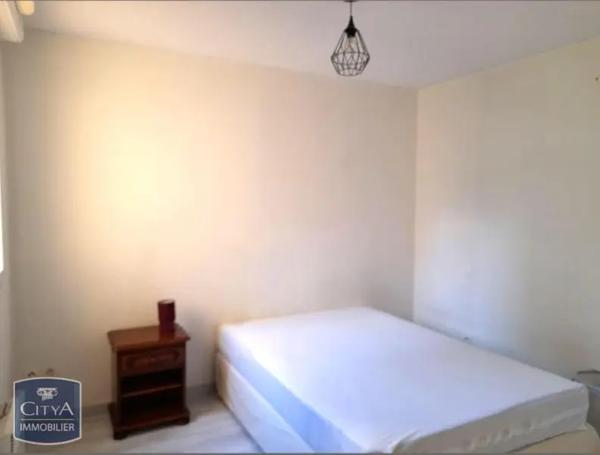 Appartement à louer 3 pièces 54.79m² Auch (32000)