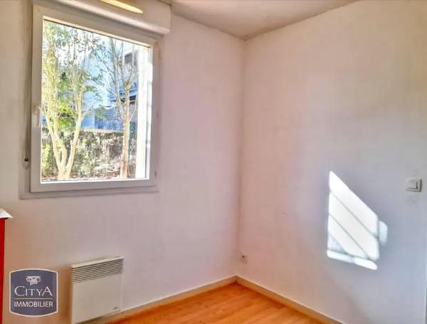 Appartement à louer 3 pièces 54.79m² Auch (32000)
