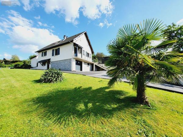 Maison à vendre à Ussel en Corrèze (19200), ref : UM 1268