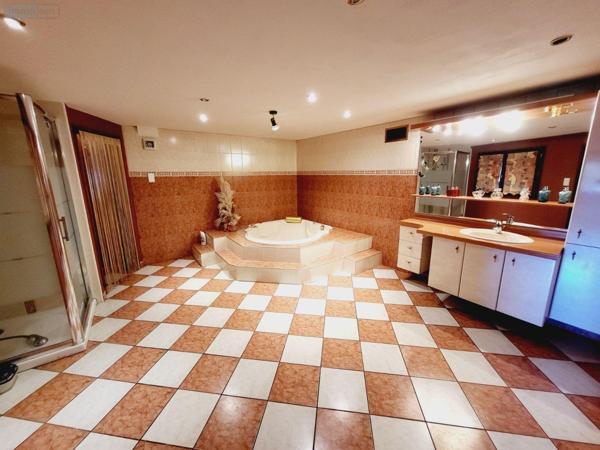 Maison à vendre à Ussel en Corrèze (19200), ref : UM 1268