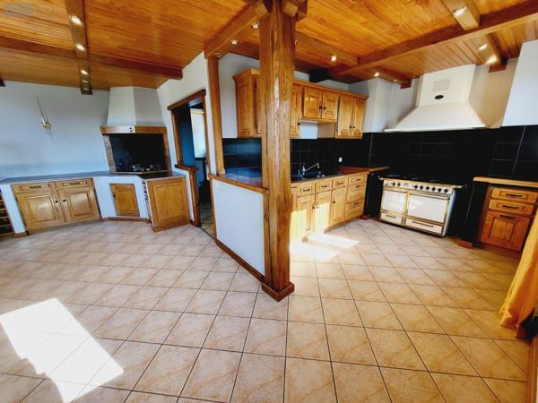 Maison à vendre à Ussel en Corrèze (19200), ref : UM 1268